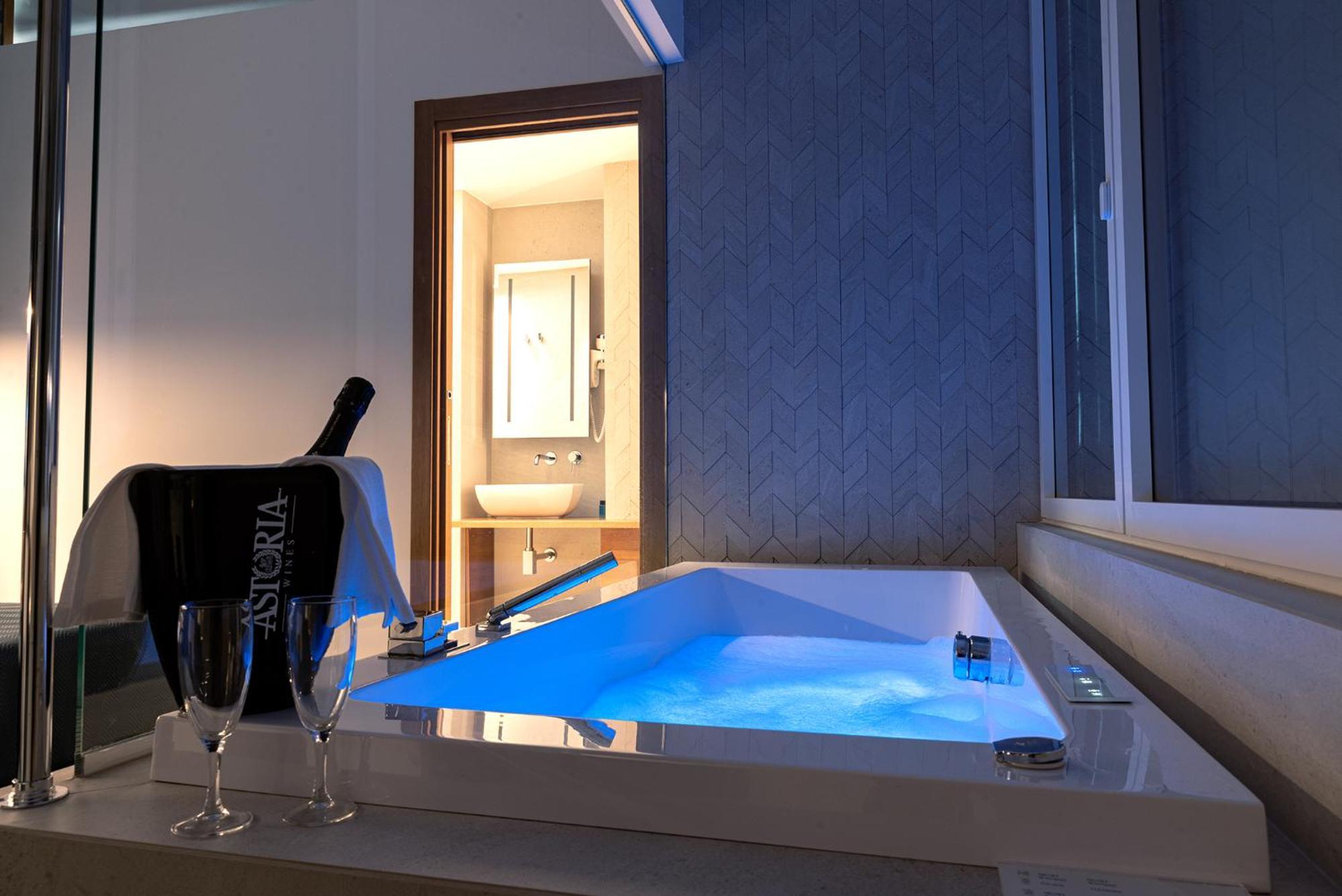 Al Chiar Di Luna Guest house 3*